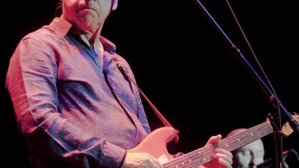 Muzyka Marka Knopflera do filmu z Antonio Banderasem