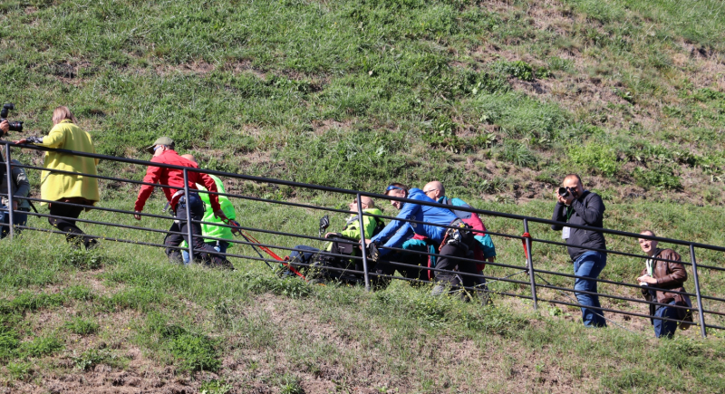 "Każdy ma swoje K2". Wielicki pomógł sparaliżowanemu Świtajowi zdobyć Kopiec Kościuszki! Wyprawa jeszcze trwa! 