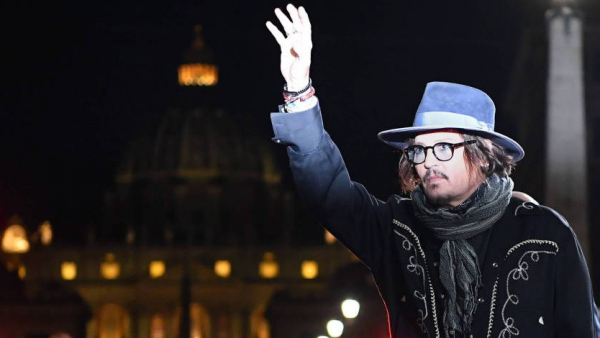 Bojkotowany w Hollywood Johnny Depp został odznaczony przez prezydenta Serbii