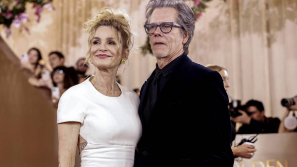 Kevin Bacon wystąpił wraz z żoną i dziećmi w komediowym horrorze