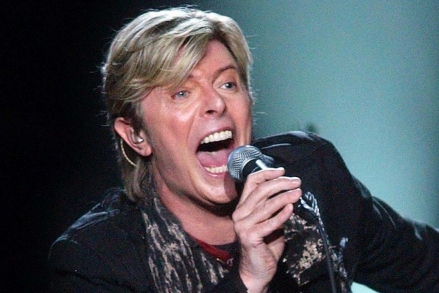 David Bowie na swe urodziny w mediach społecznościowych i na płycie