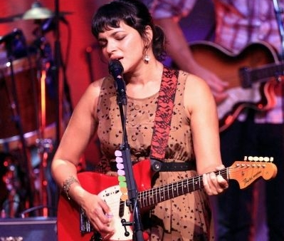 Norah Jones przekłada koncert, by wystąpić na oscarowej gali