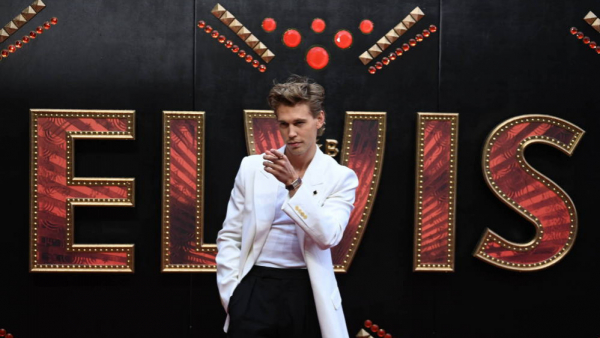 W kilku scenach filmu „Elvis” Austina Butlera zastąpiono prawdziwym Elvisem Presleyem