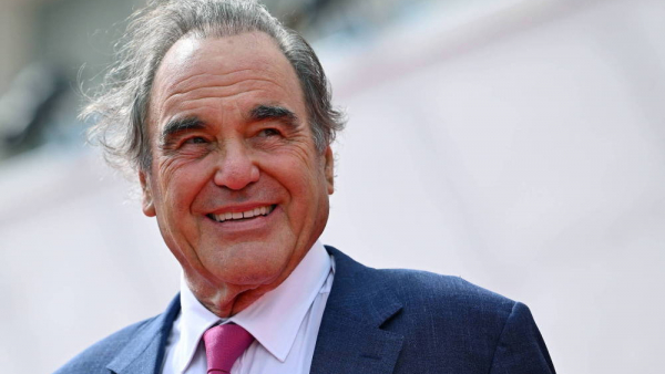 Oliver Stone zniesmaczony ostatnim filmem Keanu Reevesa: "Obrzydliwy ponad wszelką miarę"