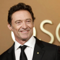 Hugh Jackman ponownie piratem - tym razem w nowej adaptacji „Wyspy skarbów”