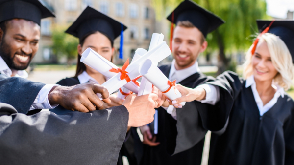 Jakie są najlepsze studia podyplomowe 2026 i jak wybrać ofertę dla siebie?