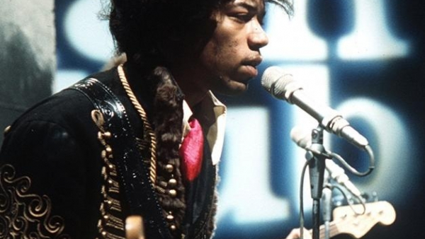 Portret Hendrixa ułożony z ... gitarowych kostek