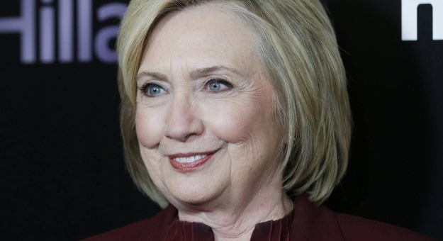 Książka o światowym spisku. Hillary Clinton napisze thriller polityczny