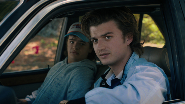 Gwiazdor „Stranger Things” Joe Kerry nagrał piosenkę o... swoich włosach