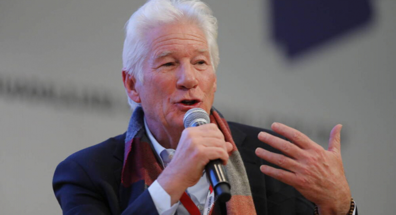 Richard Gere przez 20 lat miał zakaz występowania na oscarowej scenie