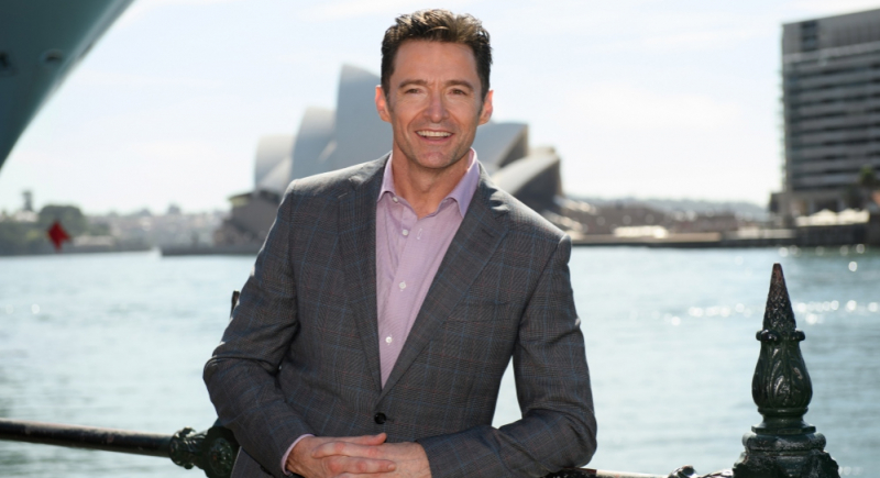  Hugh Jackman wspiera ukraińskie dzieci w ośrodku dla uchodźców: „Serce mi pęka z ich powodu”