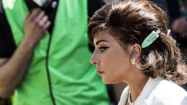 Salma Hayek zachwyca się Lady Gagą w filmie „House of Gucci”