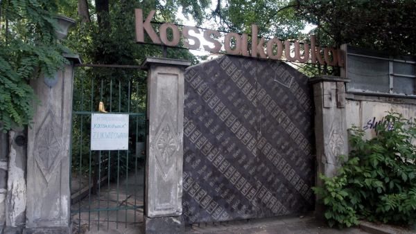 Szkielet kobiety i artefakty znalezione podczas remontu w Krakowie. Archeolodzy badają dom Juliusza Kossaka