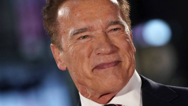 Arnold Schwarzenegger spotkał się z "dziećmi", które zagrały w „Gliniarzu w przedszkolu”