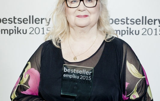 „Atramentowa…” Stanisławy Celińskiej i „25” Adele to najchętniej kupowane płyty w roku 2015