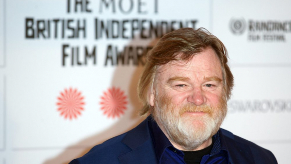 Brendan Gleeson jako Donald Trump na pierwszym zdjęciu z planu „The Comey Rule”