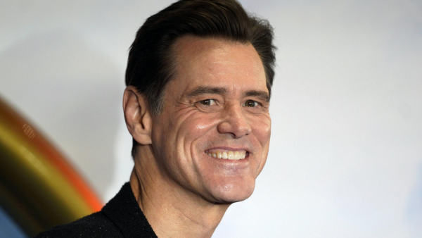 Jim Carrey jest nudystą i namawia innych