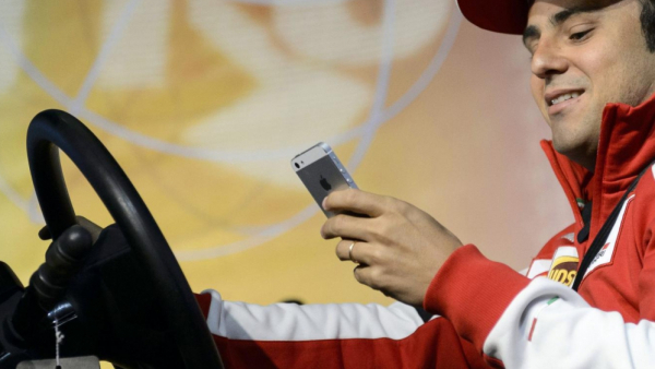 Prowadzisz? Nie pisz! - rusza kampania do kierowców