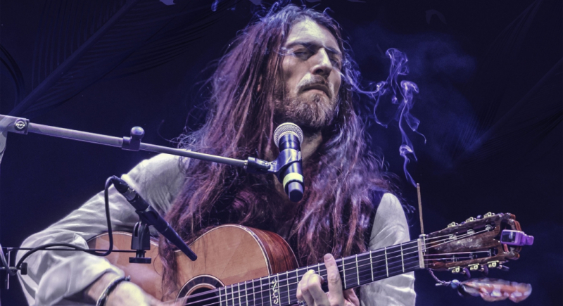 Estas Tonne: Czarodziej gitary wystąpił w Polsce!