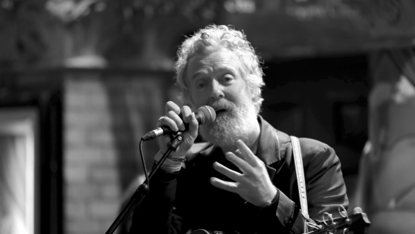 Glen Hansard nie żyje. Zdobywca Oscara za piosenkę do filmu "Once" zginął w wypadku