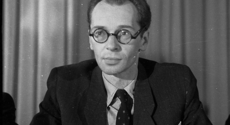 35 lat temu zmarł pisarz Jerzy Andrzejewski