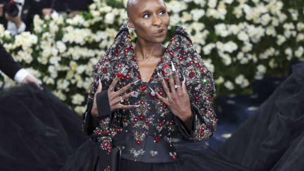 Po roli Jezusa Chrystusa, Cynthia Erivo przyjęła rolę Draculi