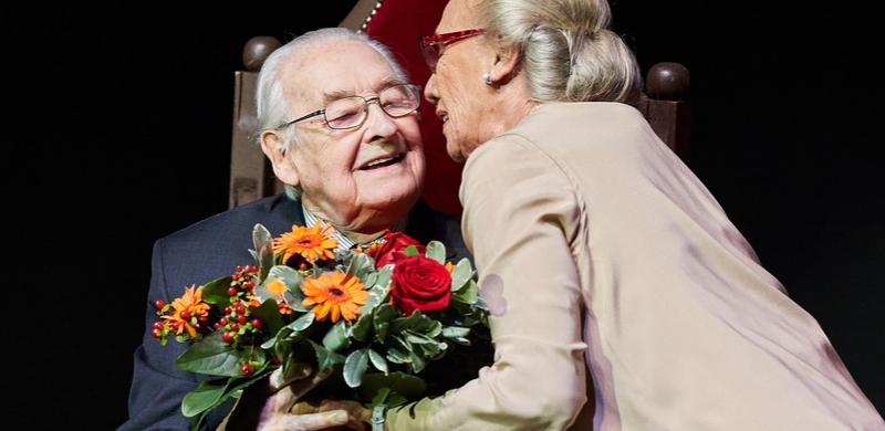 Festiwal Filmowy w Gdyni: Wajda z nagrodą pozaregulaminową, Złote Lwy dla "Ostatniej Rodziny", Motion Trio z nagrodą za najlepszą muzykę 