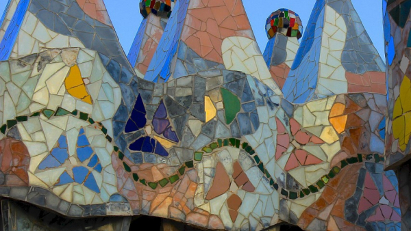 Kupili wieżę Gaudiego za 30 mln euro