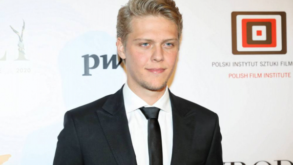 Jakub Gierszał debiutuje jako raper piosenką „Sen”