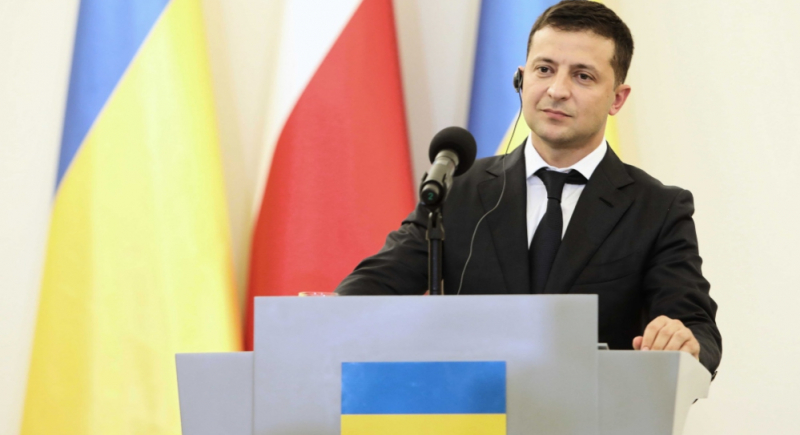 Prezydent Ukrainy spełnił żądania porywacza i polecił film z Joaquinem Phoeniksem