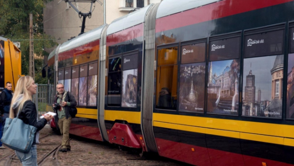 "Okiem rzuć na Łódź" - wystawa fotograficzna na pojazdach miejskich spółek