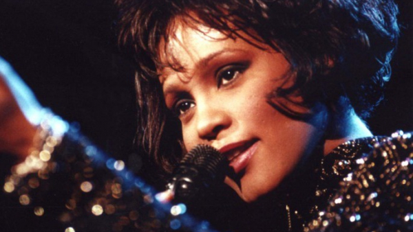 Powstaje remake słynnego „Bodyguarda” z Whitney Houston i Kevinem Costnerem