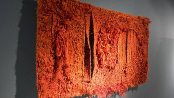 Sztuka feministyczna na wystawie i aukcji