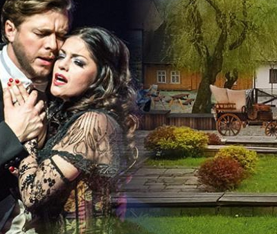 Opera komiczna „Napój miłosny” na rynku w Lanckoronie