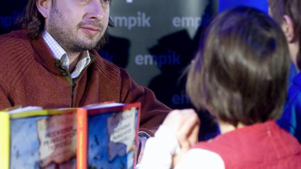 Adam Wajrak wzrusza opowieściami o swym psie Lolku