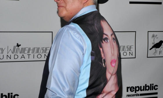 Ojciec Amy Winehouse wypuszcza swój drugi album