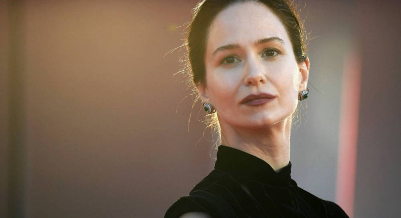 Gwiazda filmu na podstawie powieści J.K. Rowling znów krytykuje poglądy pisarki