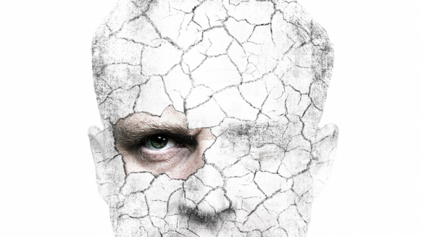 "Tytanowa biel" z Piotrem Adamczykiem - w listopadzie w kinach