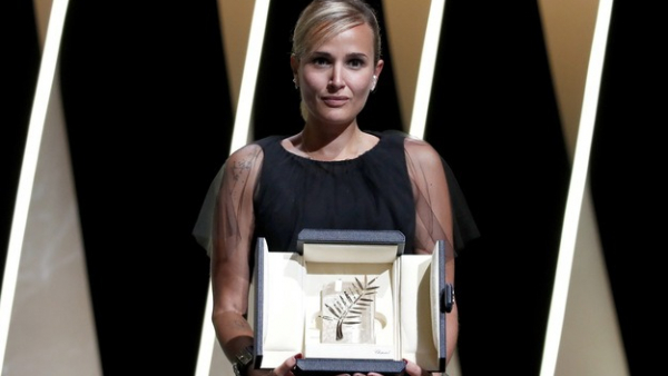 "Titane" Julii Ducournau laureatem Złotej Palmy 74. festiwalu w Cannes 