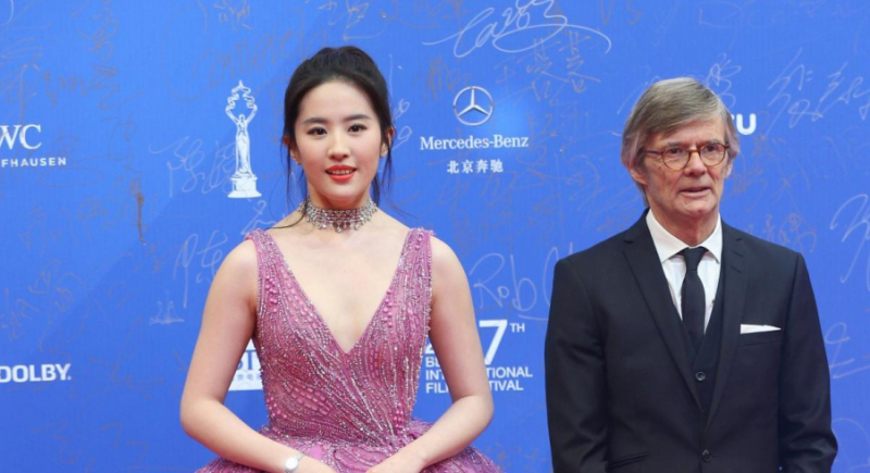 Liu Yifei - kim jest aktorka, która zagra Mulan?