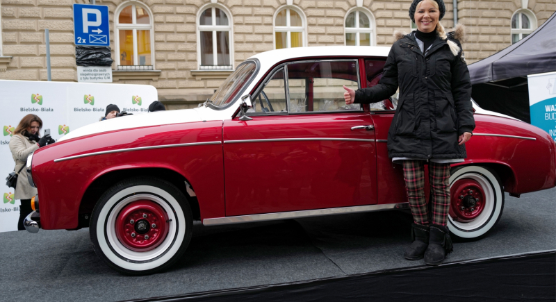 Biało-bordowa syrena Toma Hanksa niemal gotowa