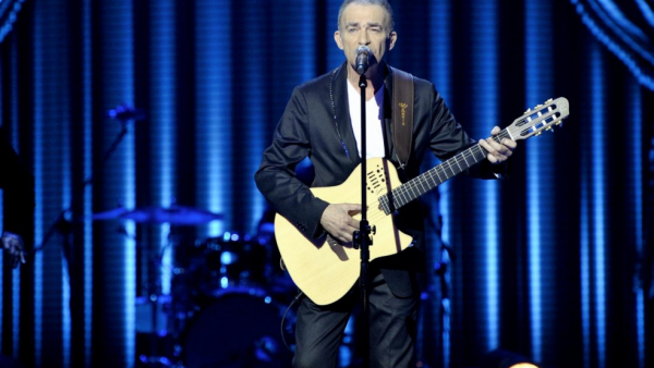 Seweryn Krajewski zbiera pamiątki Czerwonych Gitar