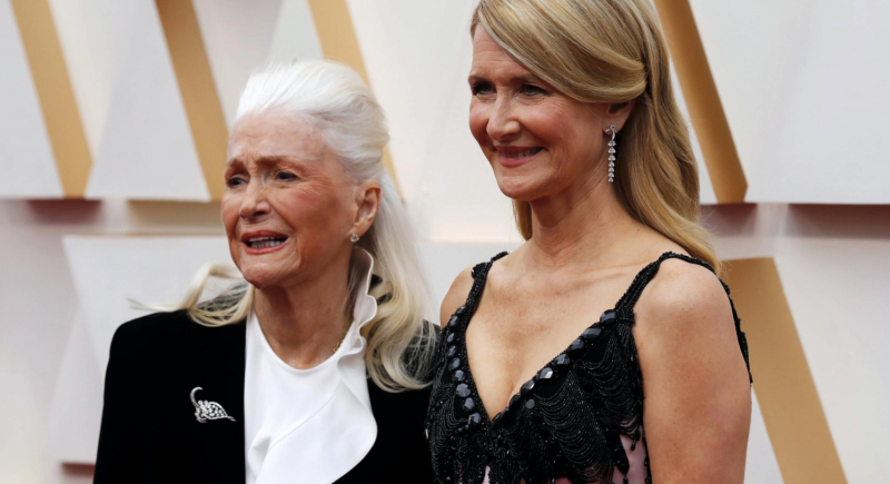 Hollywoodzkie gwiazdy na rozdanie Oscarów przychodzą z mamą