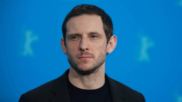 Jamie Bell nową twarzą rodu Shelbych w kontynuacji serialu „Peaky Blinders”