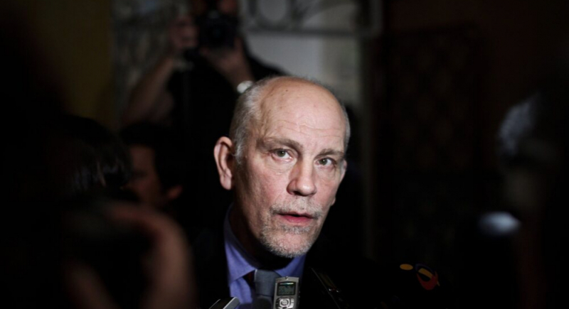 John Malkovich jako najpotężniejszy człowiek w San Francisco