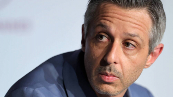 Jeremy Strong faworytem do roli Marka Zuckerberga w sequelu „The Social Network”