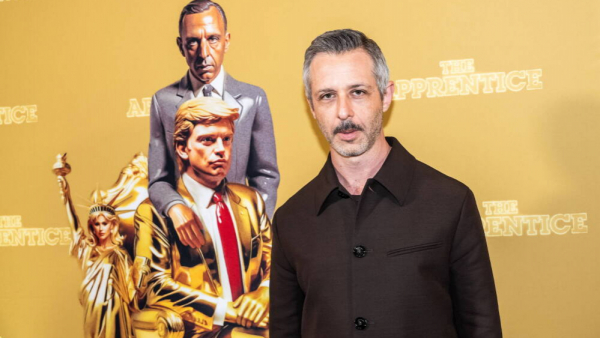 Jeremy Strong wcieli się w łowcę nazistów w nowym serialu od twórcy „The Crown”