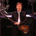 Paul McCartney na ślubie Taylor Swift zaśpiewał hit Beatlesów po raz pierwszy od 62 lat