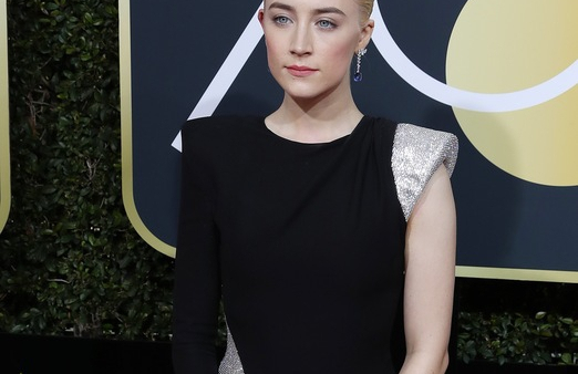 Złote Globy: Gwiazdy w czerni na czerwonym dywanie