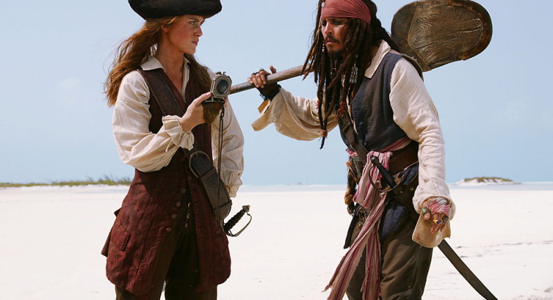 „Piraci z Karaibów”. Zrezygnowano z Margot Robbie i kobiecej wersji filmu. Johnny Depp powraca?